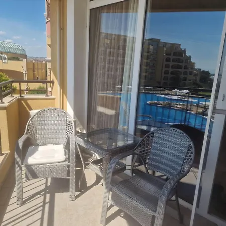 Charming At The Seaside Apartament