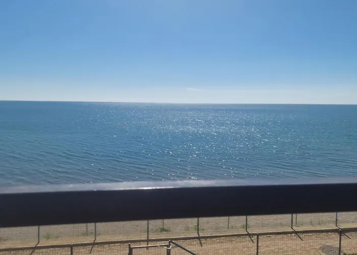 Charming At The Seaside 公寓